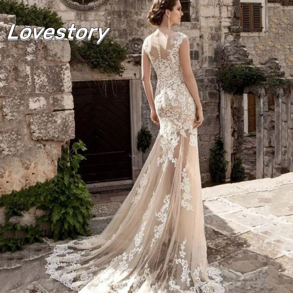 Кружевные свадебные платья