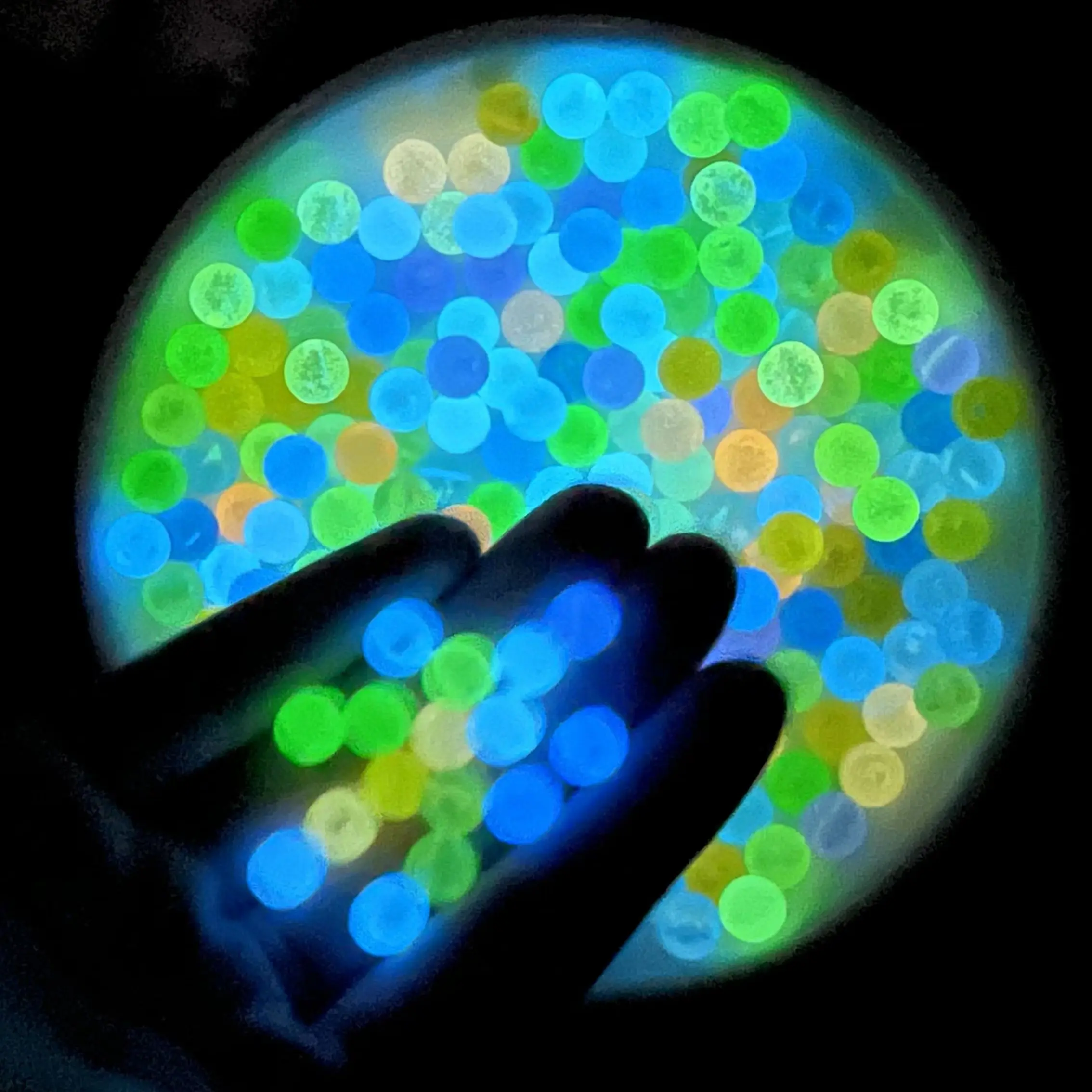 Светящиеся бусины 6-12 мм 50/100/200 шт. |