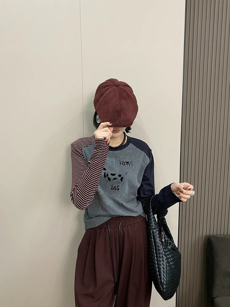 Женская рубашка с длинными рукавами и контрастным цветовым принтом в стиле