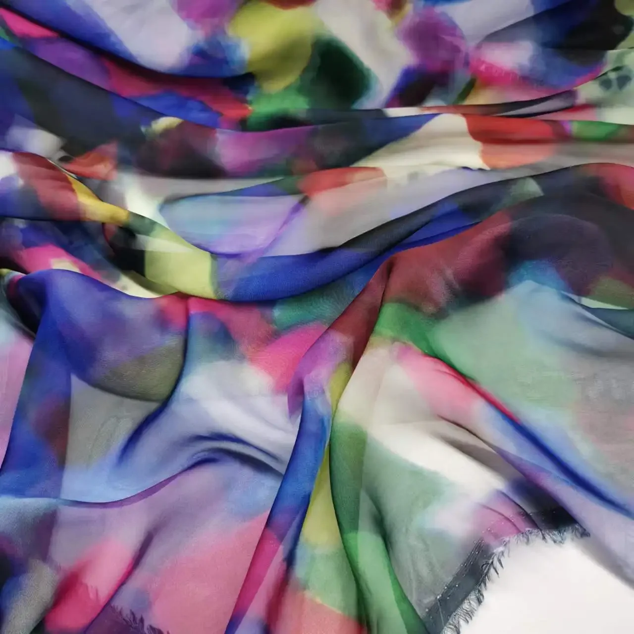 Шифоновая ткань