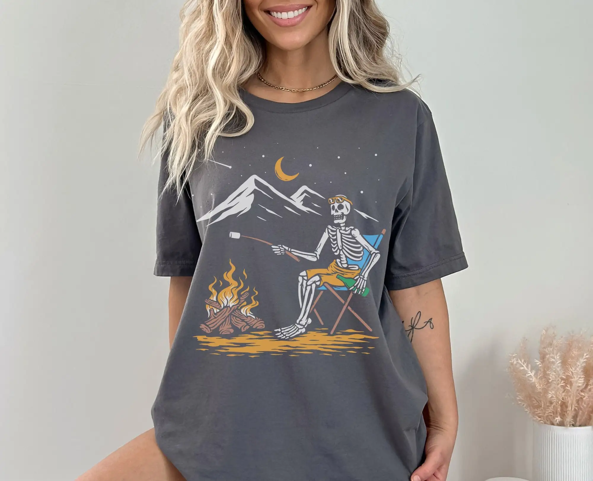 Футболка Skeleton Camping