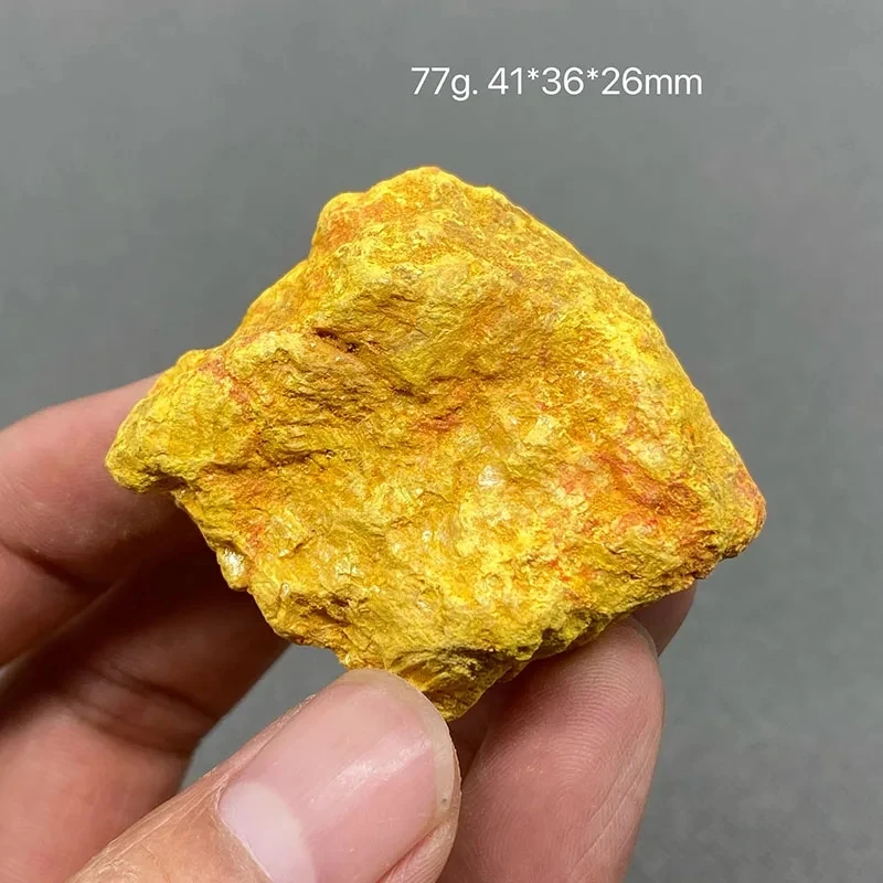 

100% натуральный минеральный образец настоящего кристаллического камня.