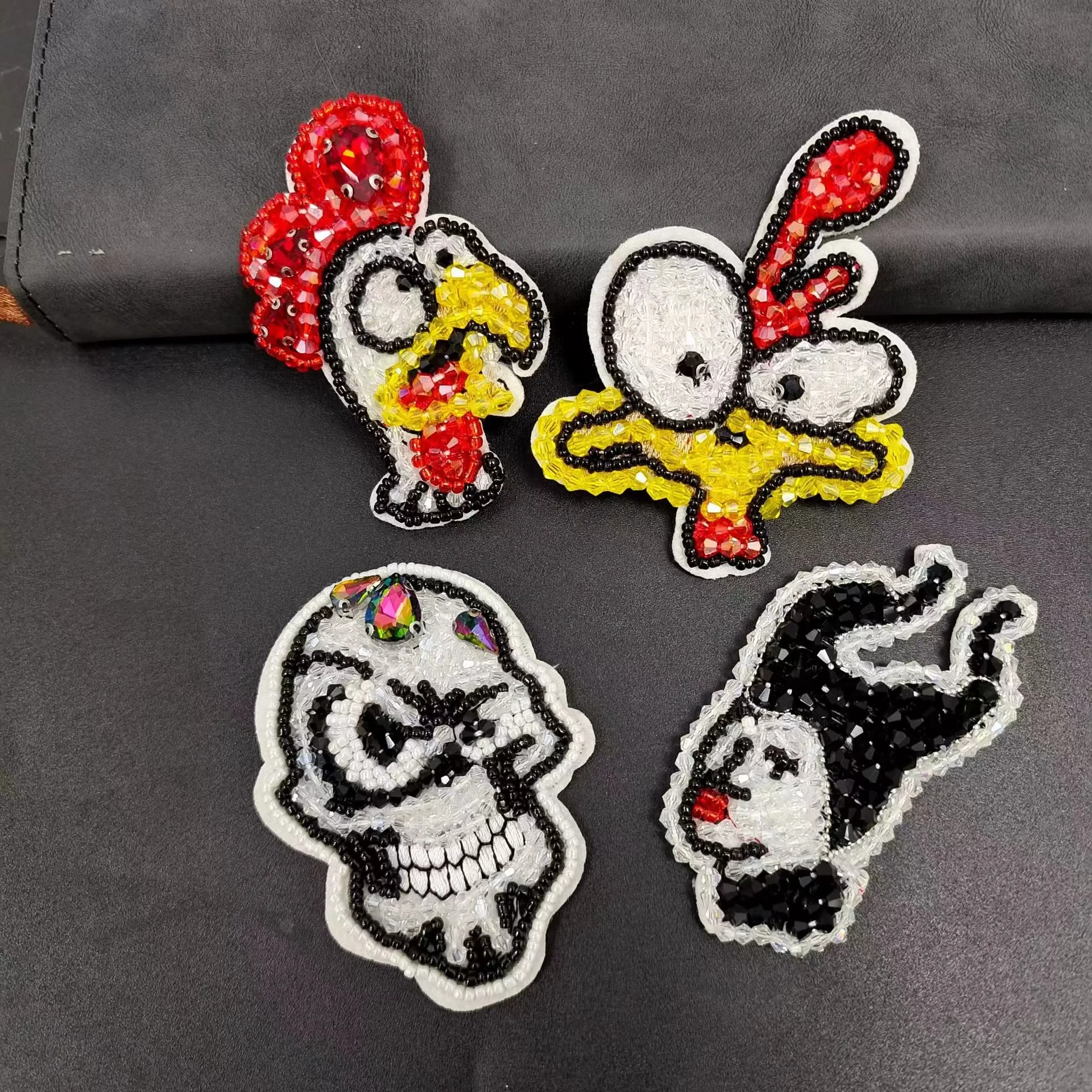 

Handmade Beaded Patch Colored Crystal Diamond Cloth Stickers Diy Clothes Decorative Flower Felt Bottom