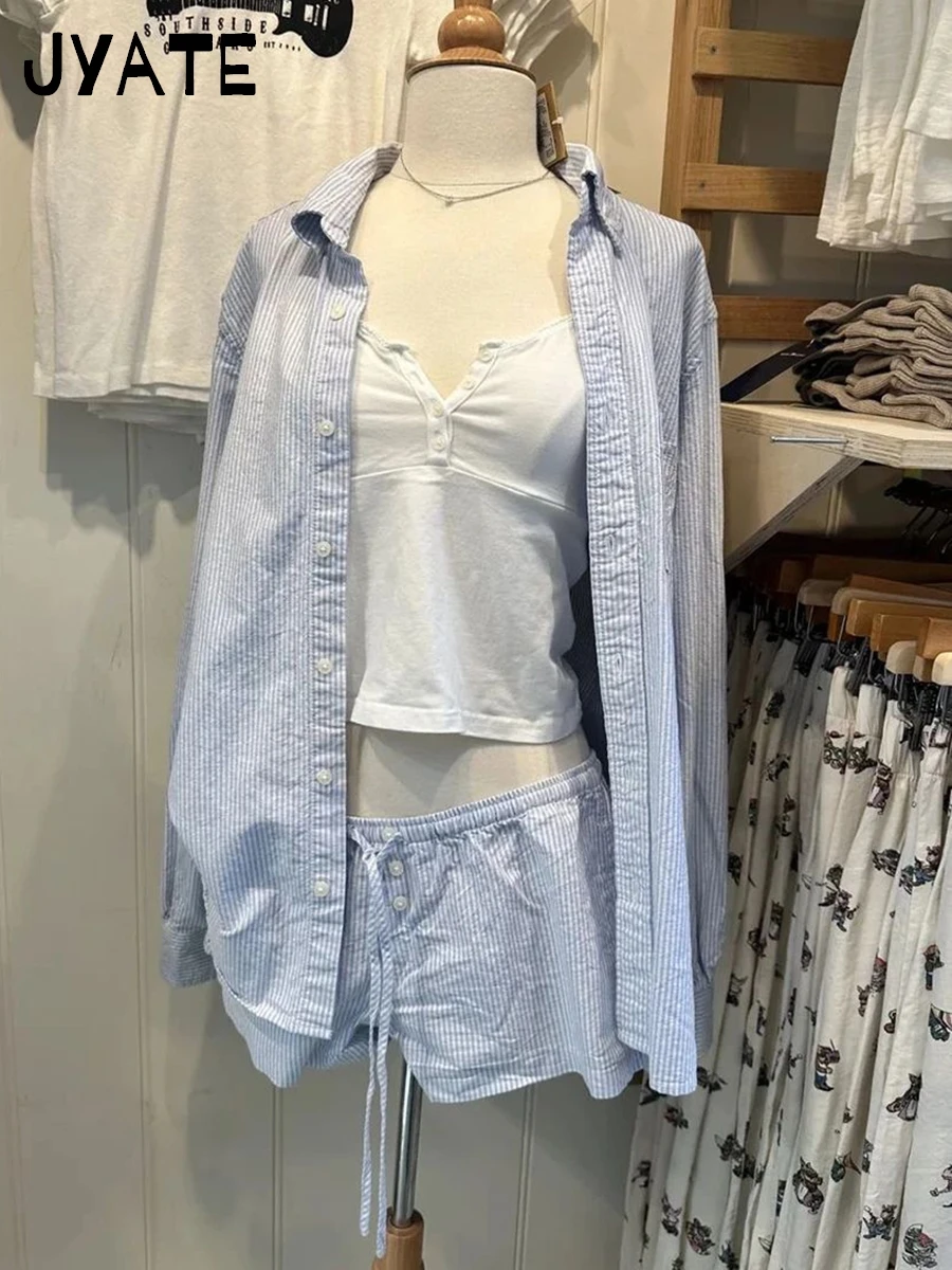 Женский винтажный комплект из 2 предметов голубая блузка в полоску с шортами