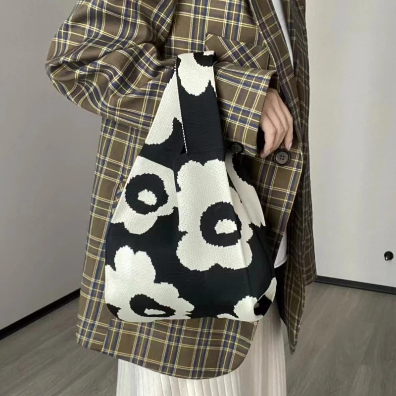 

New Flower Knitted Handbag Fashion Handmade Shoulder Bag Lady Leisure Tote Bag Japanese Student Reusable Shopping Bags For Women