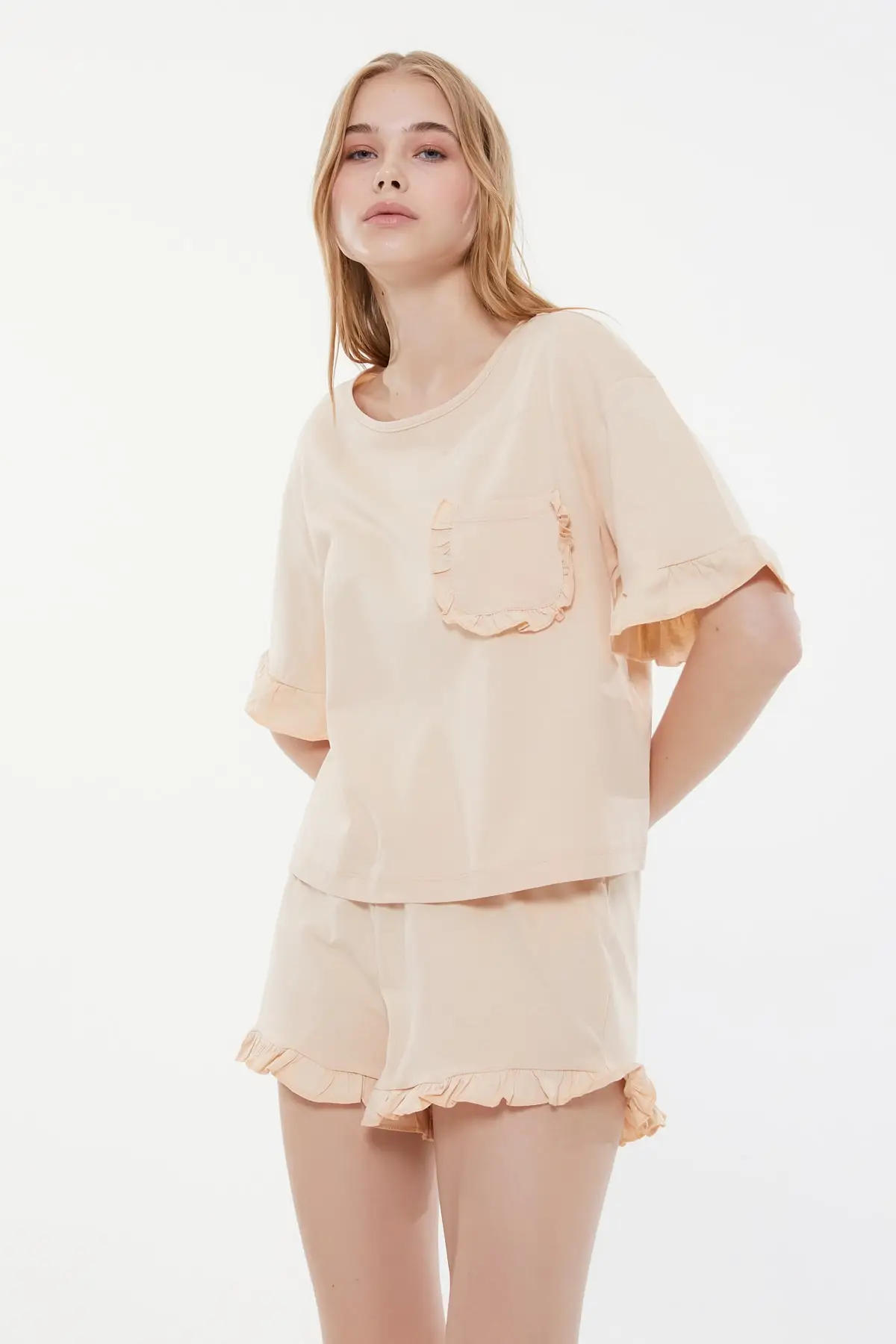 

Trendyol Frilly Knitted Pajamas Set THMSS21PT1315