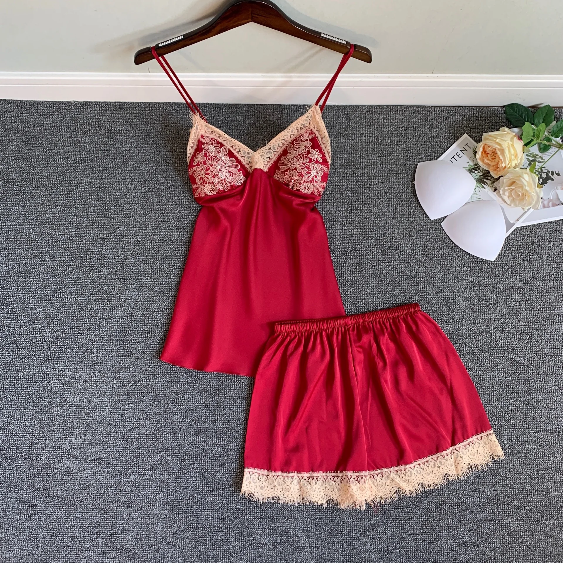 

Burgundy Ice Silk 2PCS Sleepwear Summer New Ladies Pajamas Suit Sweet Lace Flower Nightwear Casual Intimate Home Clothes