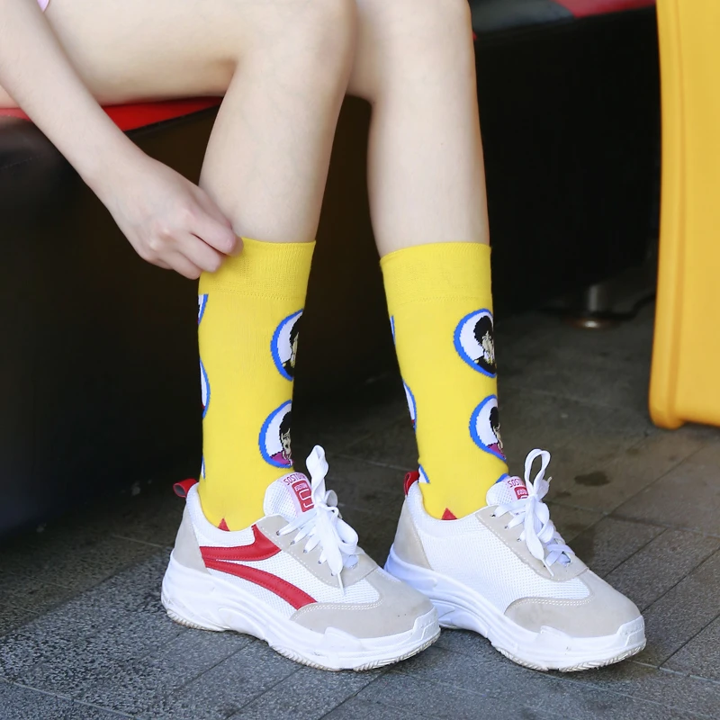 European and American street tide socks men and women couples in the tube sports socks