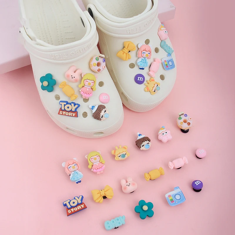 New Fashion Croc Decoration Set 16 Pcs Diy Cartoon Girl Baby Shoe Charm Popular Cute Sandal Crocs Accessories For Jibbz Girl Boy