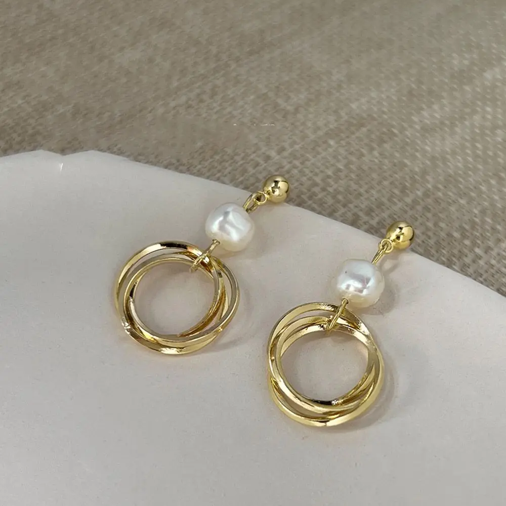 

1 Pair Vintage Gold Pearl Circle Hoop Earrings Geometric Heart Piercings Drop Earrings for Women Party Jewelry Birthday Gifts