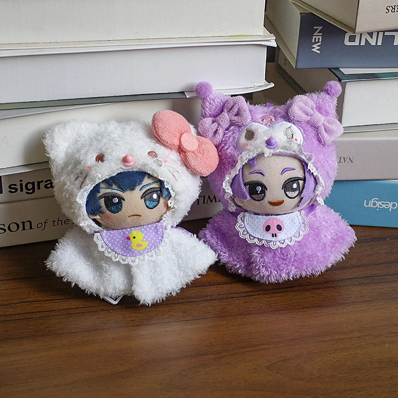 Фото Sanrios Kuromi Cinnamoroll, одежда для кукол, брелок, милая мелодия, съемная накидка, плюшевый наряд, сменный костюм для коллекционеров, подарки №2