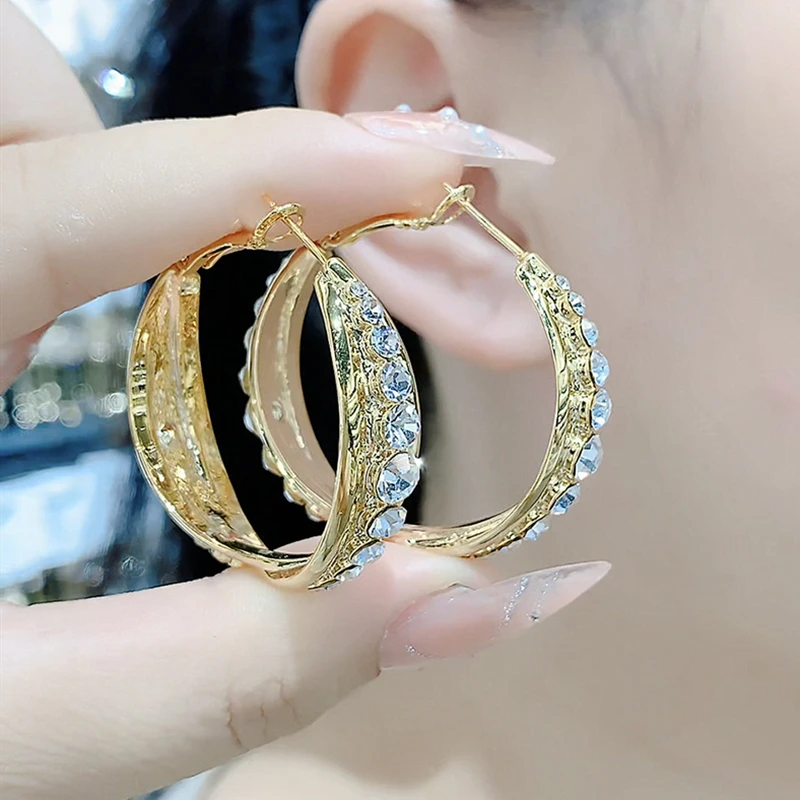 Классические металлические серьги-кольца золотого цвета для женщин круглые