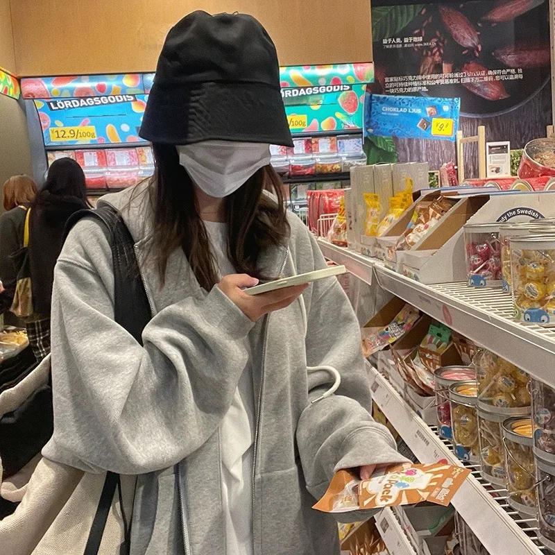 Серый кардиган большого размера