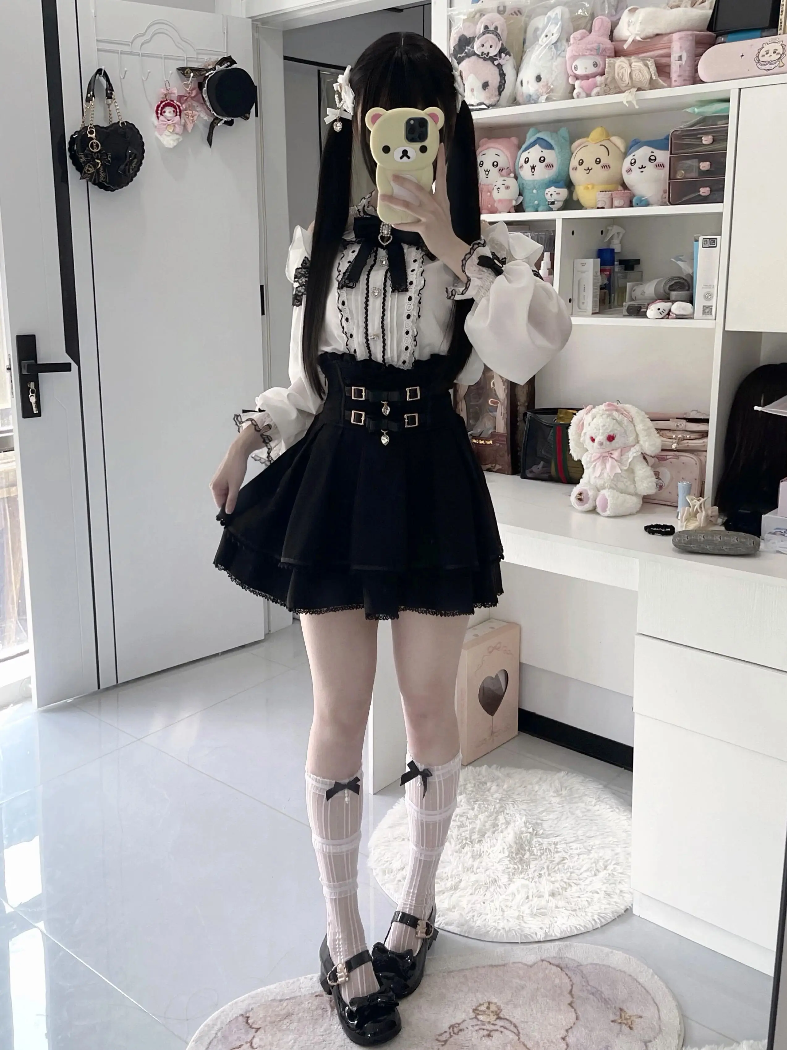 Фото Японский комплект Kawaii J-Fashion Jirai Kei Ryousangata из 2 предметов: милая кружевная блузка с открытыми плечами и мини-юбка с высокой талией для женщин №4