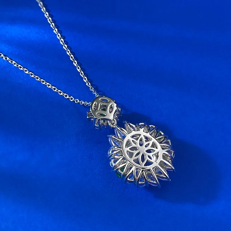 Женская подвеска из серебра 100% пробы с нефритом 8 х10 мм