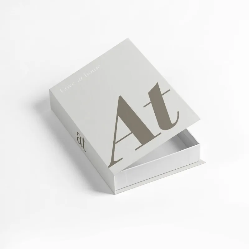 

Декоративная поддельная книга из картона