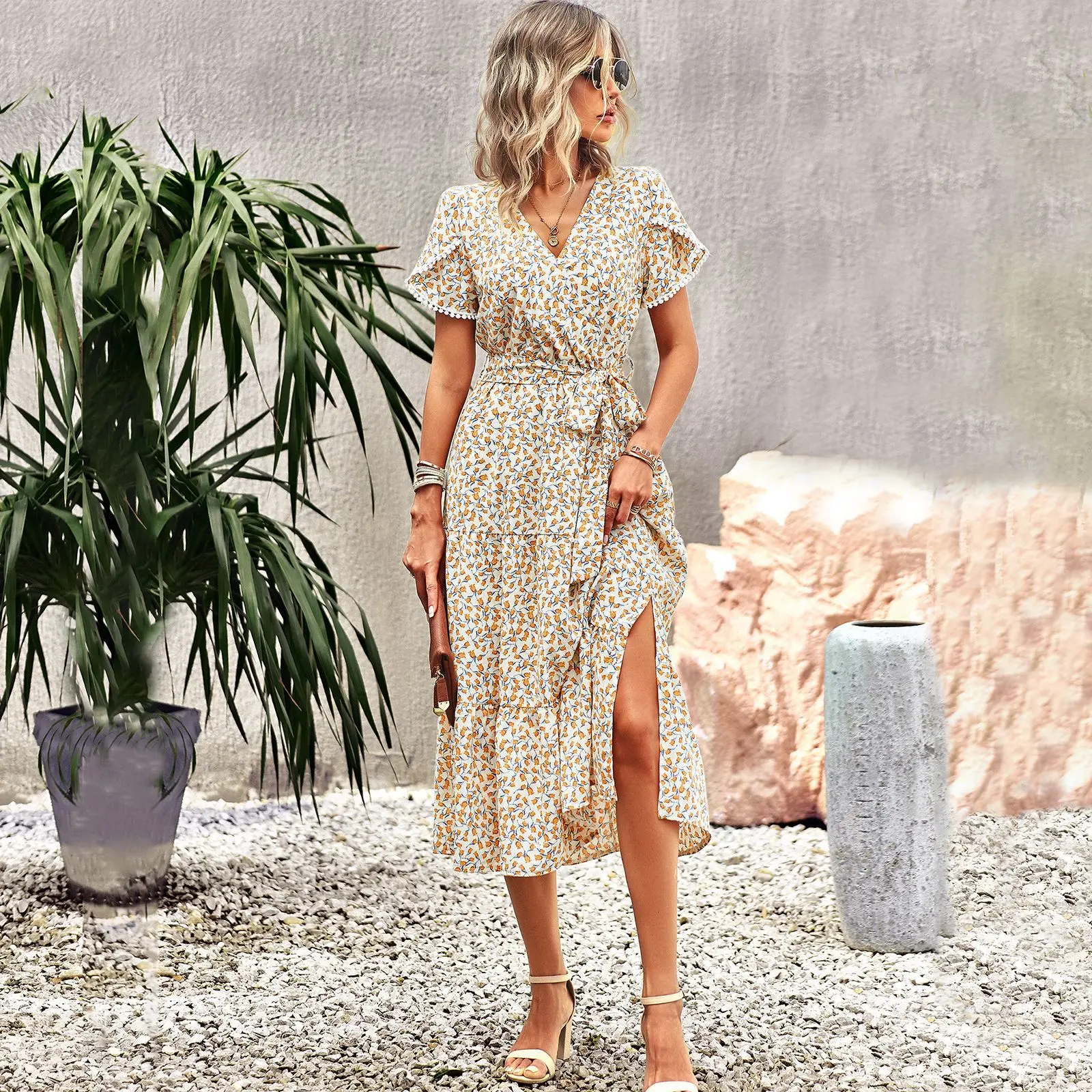 

Женское Повседневное платье с ярким принтом, платье до середины икры с коротким рукавом и поясом на шнуровке, с коротким рукавом и разрезом, ...