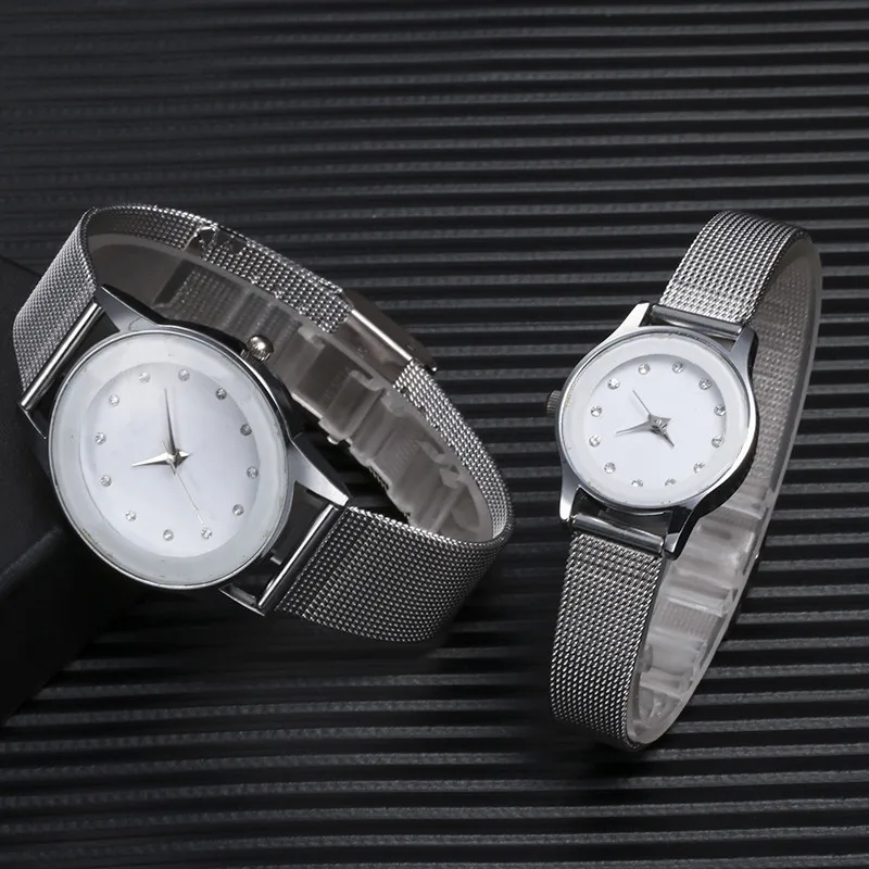 

Custom Logo Famous Brand Couple Watches Luxury Diamond Women's Watch Lady Lover Silver Band Quartz Wristwatches for Men Analog