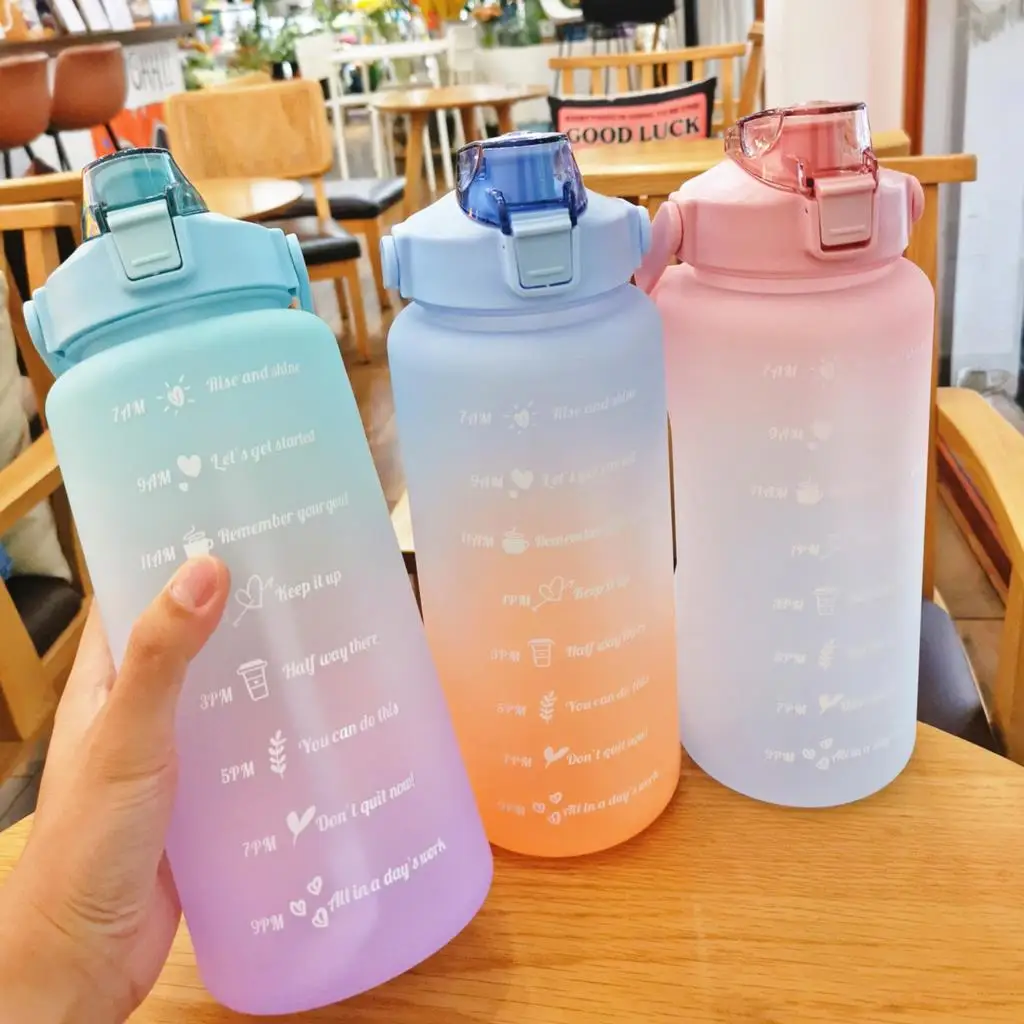 

2022 New Sport Water Bottle 2000ml With Straw For Men Portable Large Capacity Water Bottle Drinking Jug With Time Scale
