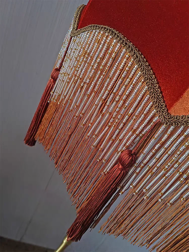 Напольная Лампа большой абажур карамельный бархат цепочка из бисера бахрома