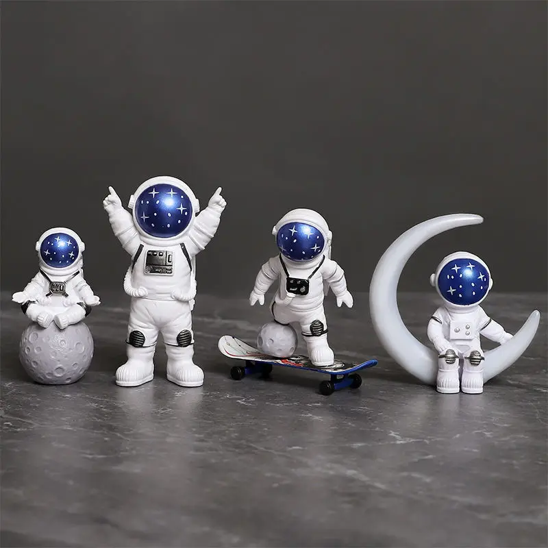 

Creative Astronaut Small Ornaments Desktop Spaceman Living Room Tv Cabinet Children'S Room Layout Home Decoration Furnishings