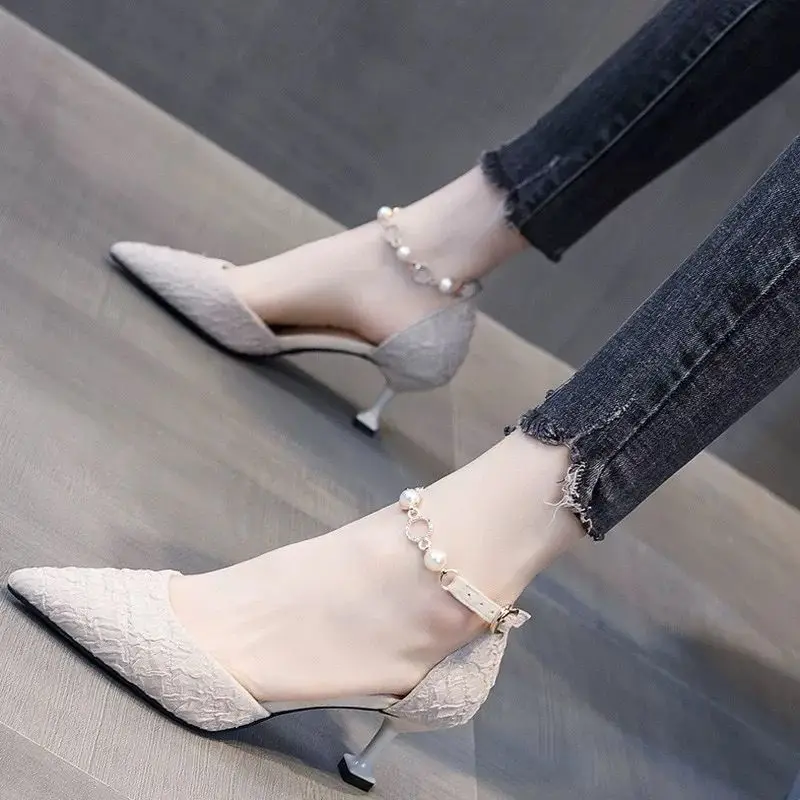 

Word buckle high heels women 2022 spring and summer new pointy stiletto fairy wind wild Baotou sandals women