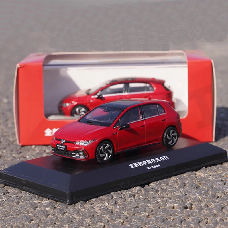 Фото Литой под давлением оригинальный масштаб 1:43 Golf GTI 2021, имитация сплава, модель автомобиля, статический дисплей, Коллекционная игрушка, подарок, сувенирное украшение №5