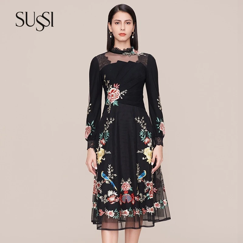 

Very beautiful and attractive high-end new winter shopping mall same style black embroidered long sleeve dress