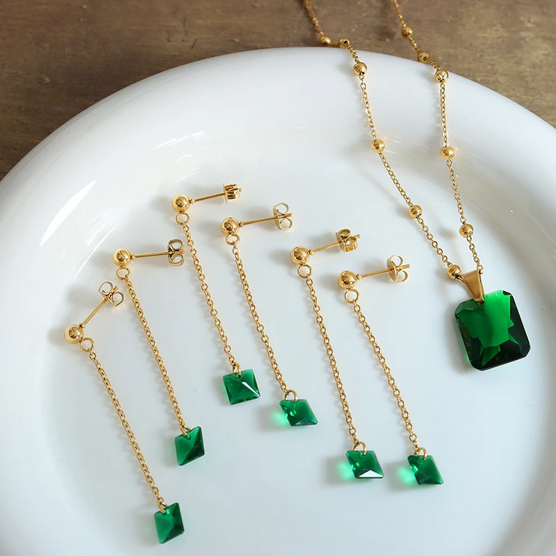 Retro Trend Emerald Green Pendant Earring Chain New Personality Jewelry Set Banquet Luxury Accessories