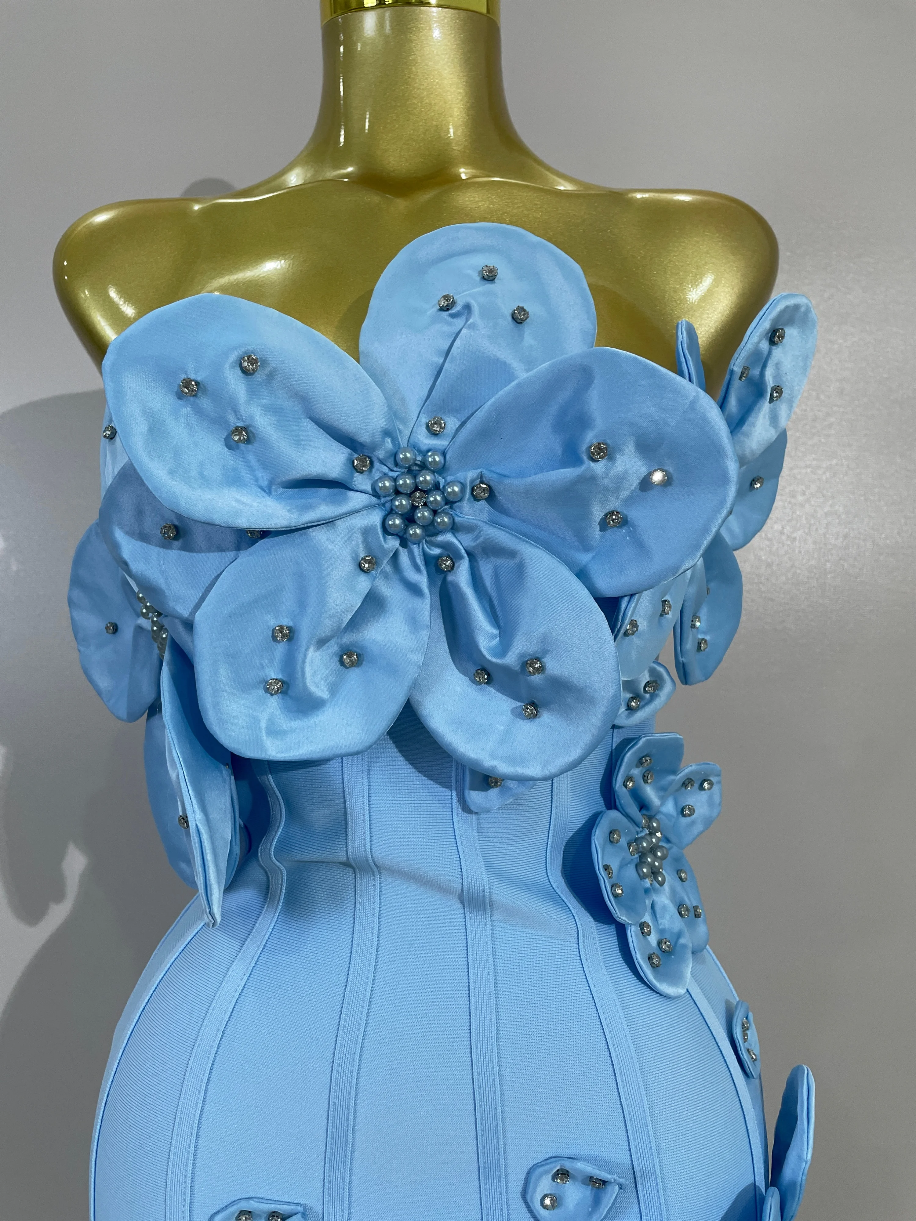 Фото Роскошное шикарное короткое облегающее платье без бретелек с 3D-цветами из бисера, элегантное вечернее платье для выпускного, дня рождения, свадьбы, для гостей №5