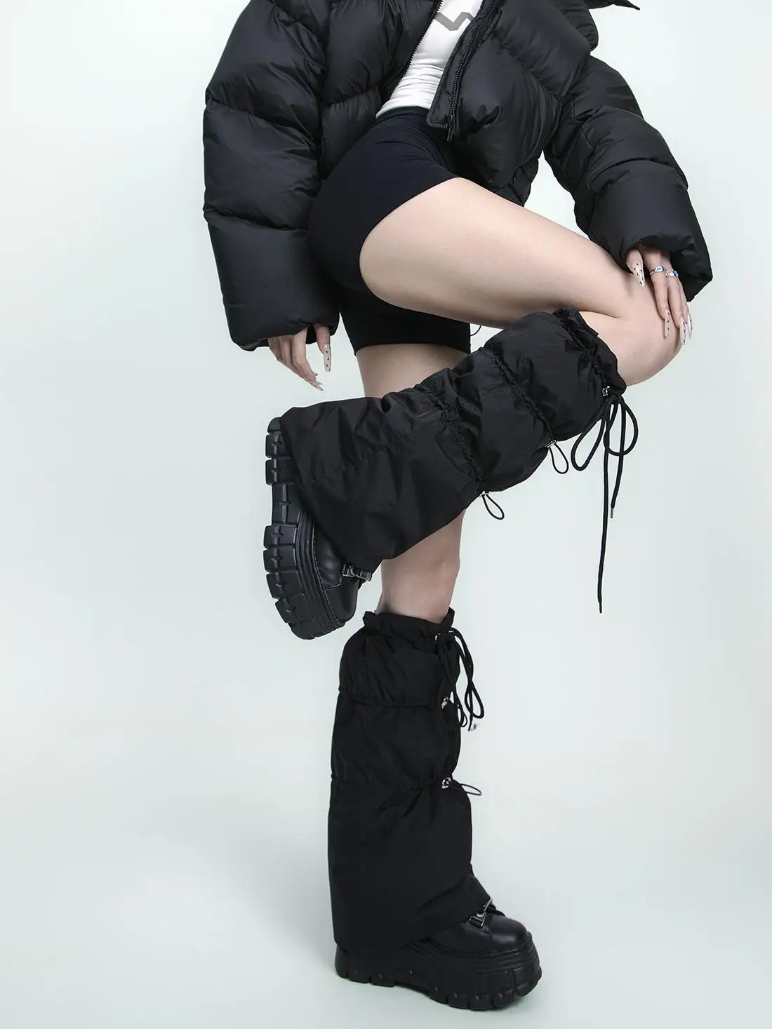 Ss2l24 Autumn and Winter New Thickened down Three-Section Drawstring Strap Design Warm Leg Warmer Foot Sock Women Ins Fashion