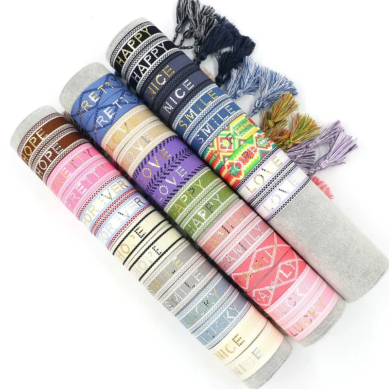 Уникальный тканый браслет в этническом стиле с буквами из стразов бахромой для