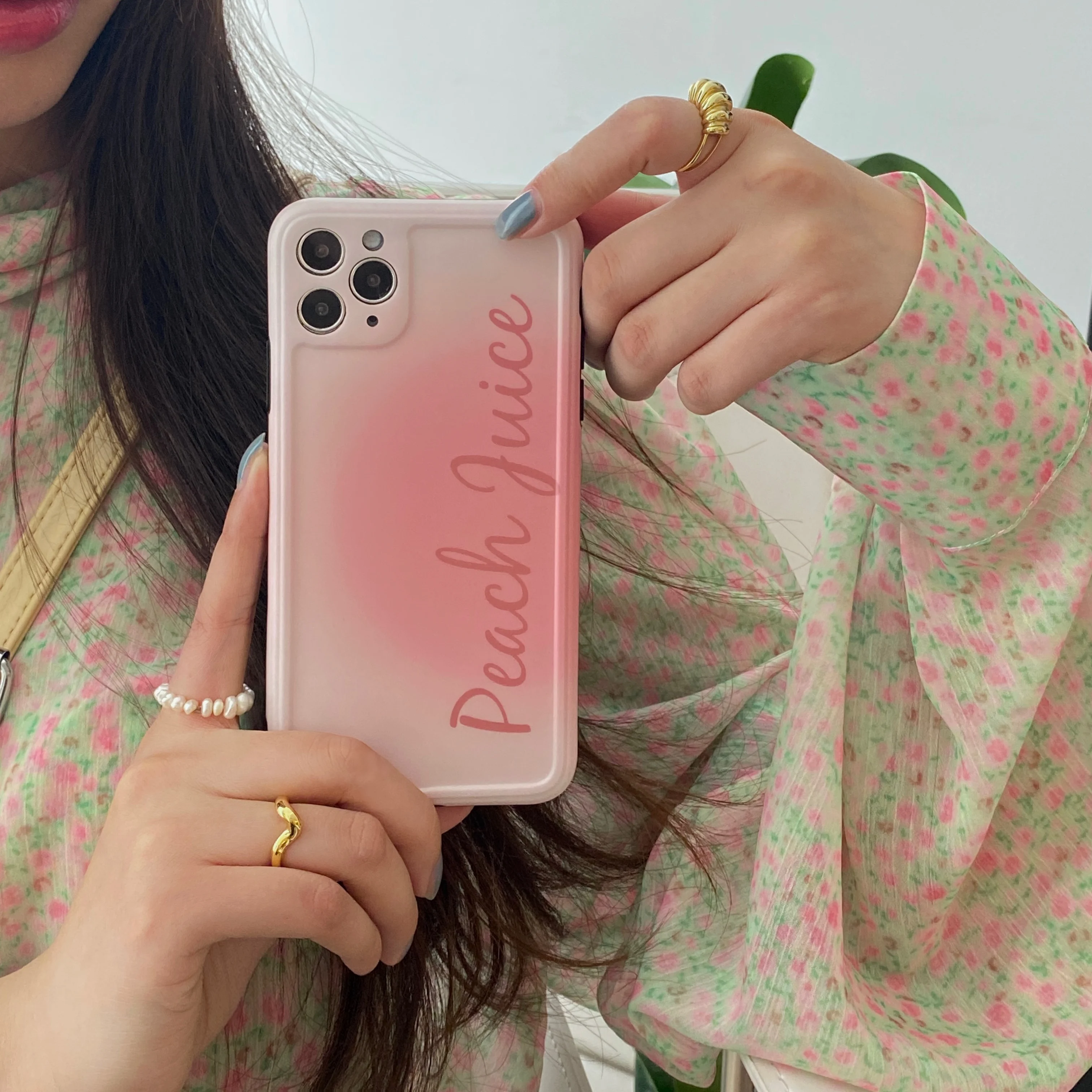 

Gradient Line Phone Case For iPhone 13 12 11 Pro MAX X XS XR Luxury Fashion Lens Protection Shockproof Back Cover Bumper Capa