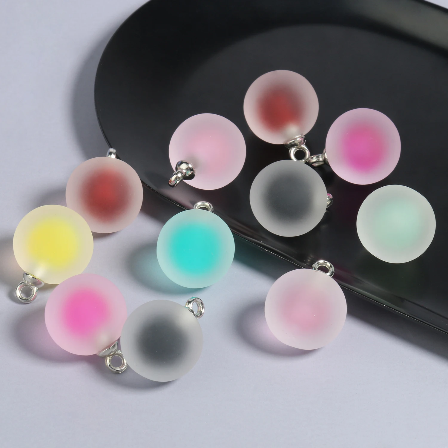 

10Pcs Colorful Acrylic Ball Charms Round Matte Pendants for DIY Necklace Bracelet Earrings Jewelry Making Necklace Accessories