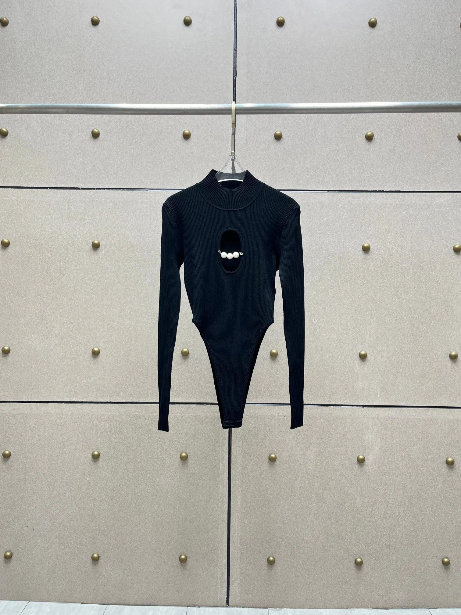 Spice Girl Стиль Y2K Высокая шея на груди Полый однотонный тонкий эластичный боди с