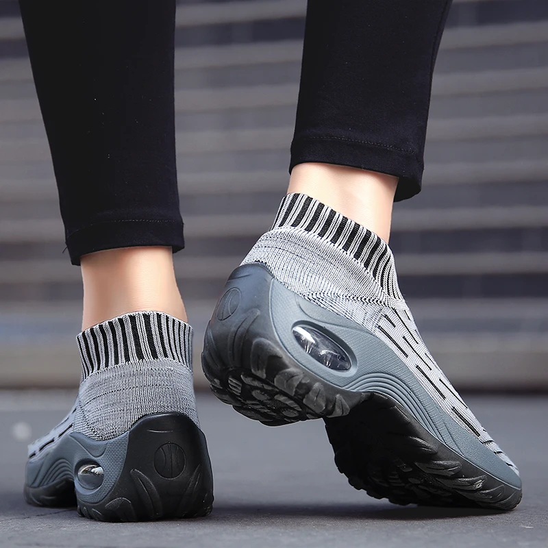 Women Lightweight Sneakers Running Shoes Outdoor Sports Shoes Breathable Mesh Comfort Platform Shoes Air Cushion Sneaker