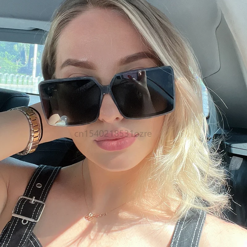 

Large Frame Transparent Colored Lens Sunglasses Women Luxury Brand Design Metal Pattern Temples 2022 Summer Street Shooting 1492