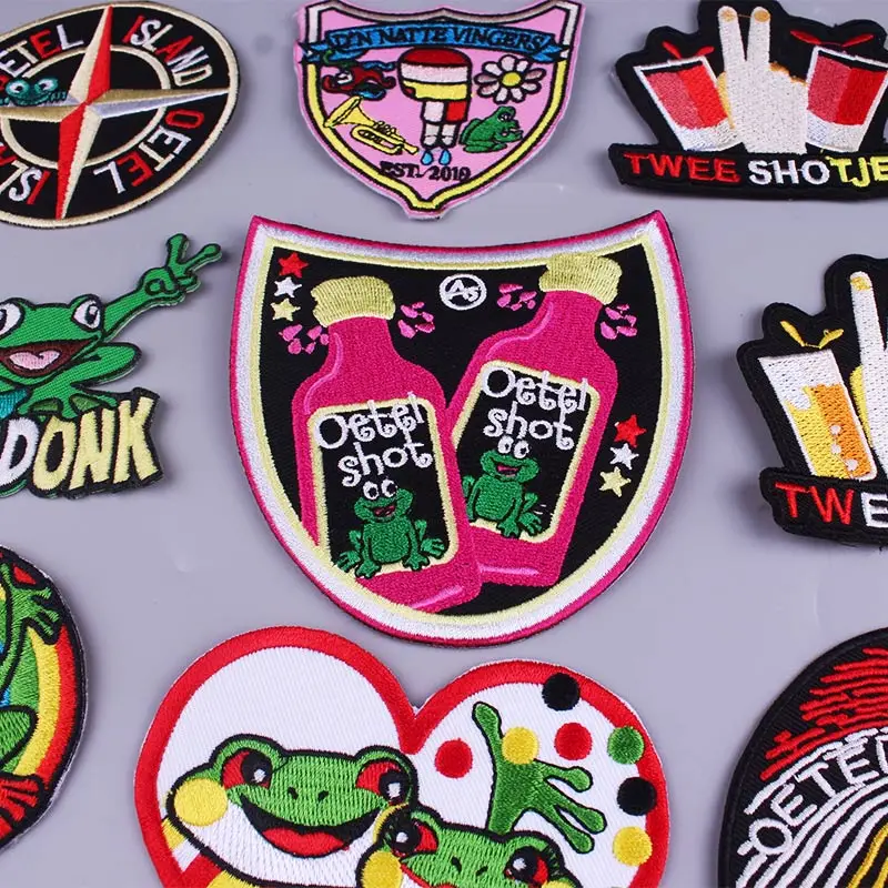 

DIY Oeteldonk Emblem Full Embroidered Frog Carnival For Netherland Iron on Patches For Clothes Stickers Applique on Dress Stripe