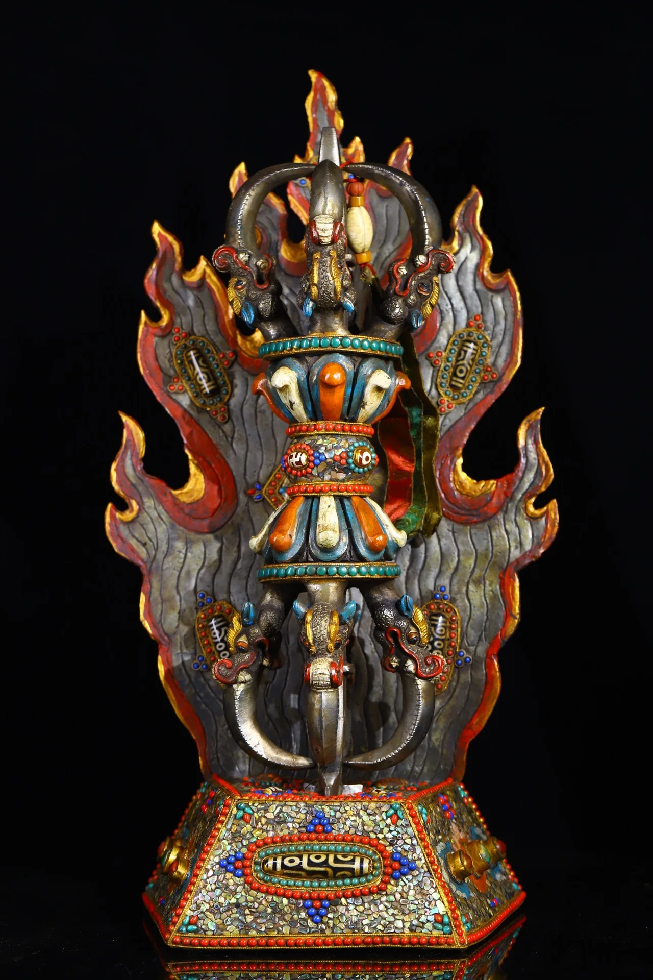 

20"Tibetan Temple Collection Old Tiantie Mosaic Gem gZi Beads Dragon Head Dorje Vajra Phurpa Backlight Base Skull Worship Hall