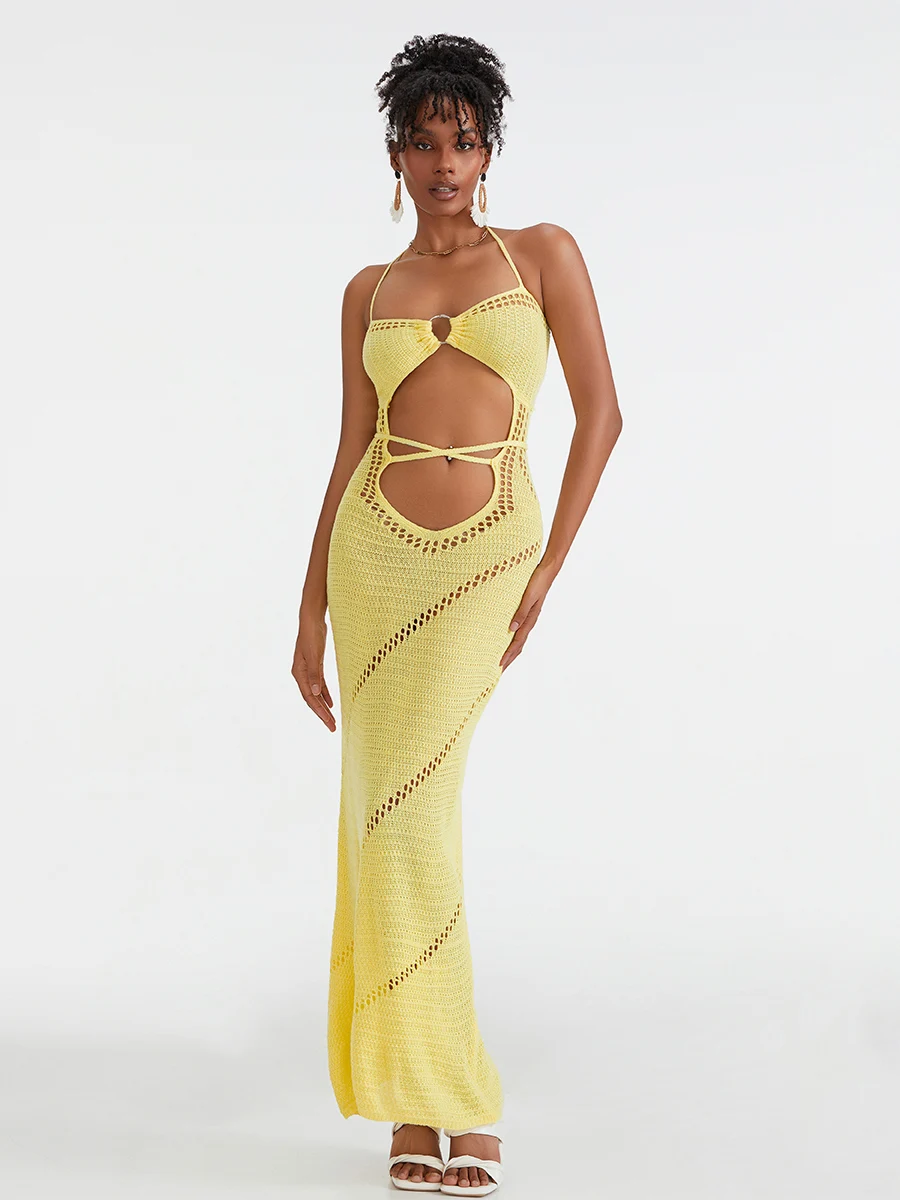 Женское трикотажное длинное платье без рукавов однотонное с лямкой на шее