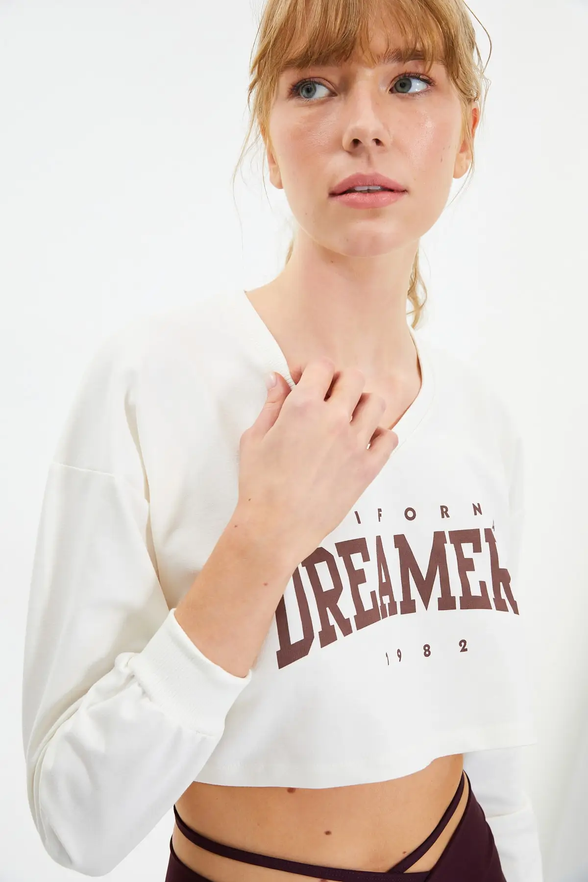 

Trendyol Crop Printed Knitted Sweatshirt TWOAW22SW0930