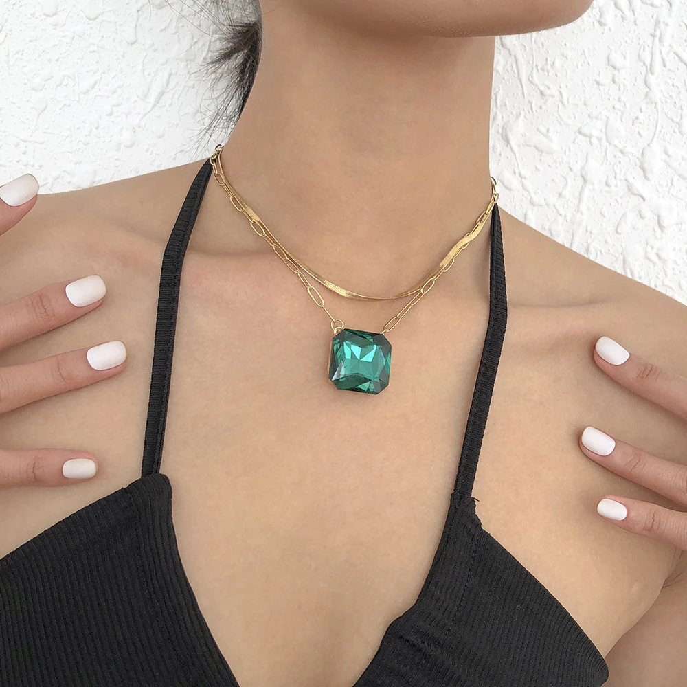 

Vintage Fashion Gold Color Snake Chain Necklace For Women Female Multilevel Green Large Square Crystal Pendant Jewelry Gfit