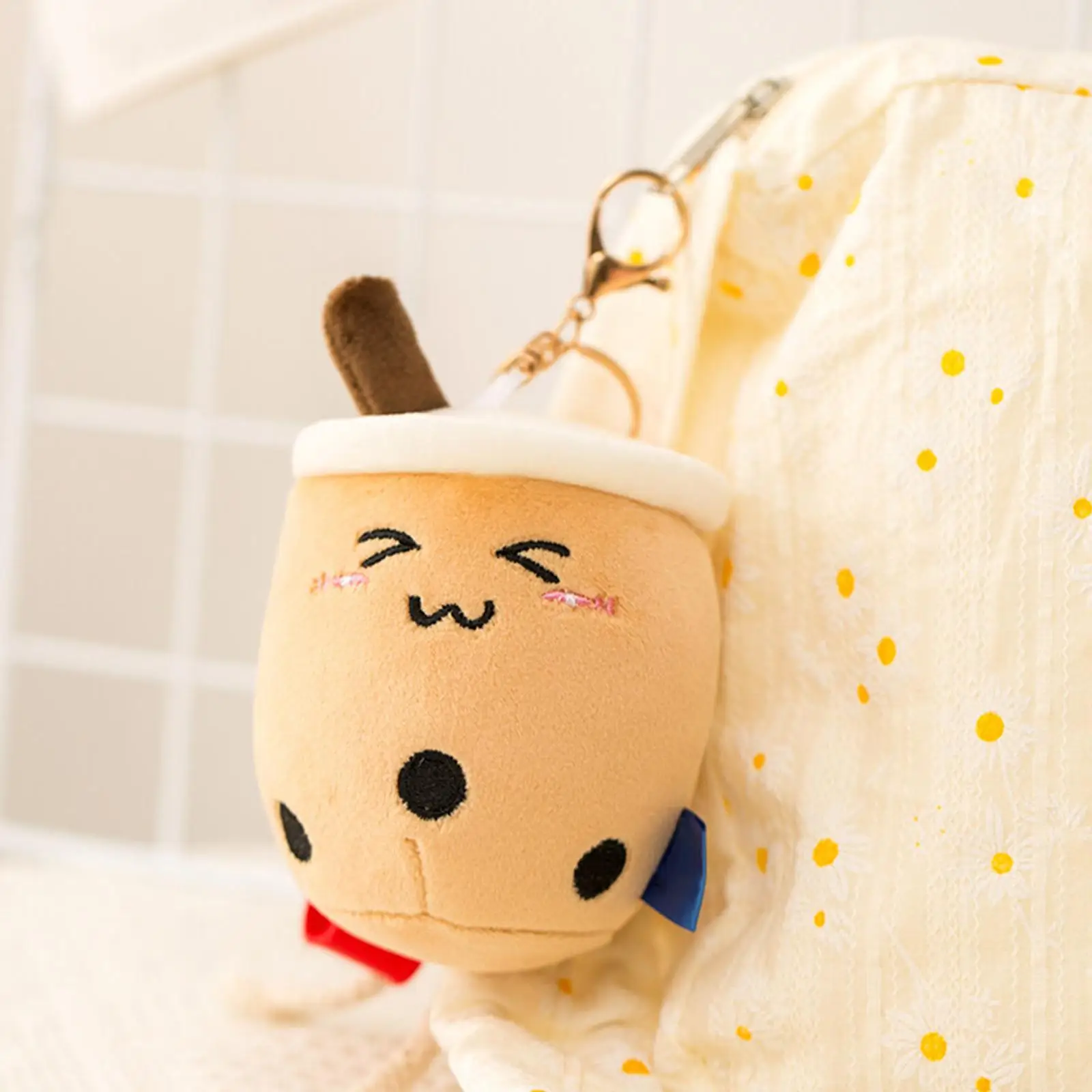Плюшевая кукла с чашкой молочного чая брелок для ключей в виде рюкзака мягкая