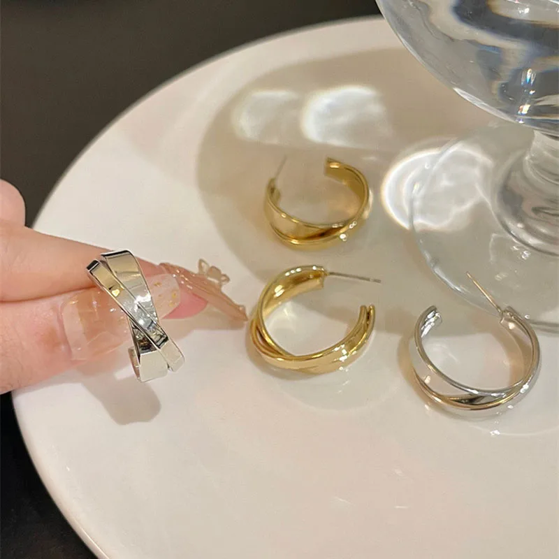 Серьги с перекрестными петлями