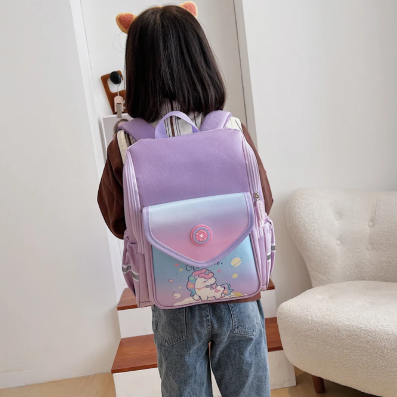 Рисунок 2 - Рюкзак детский для начальной школы