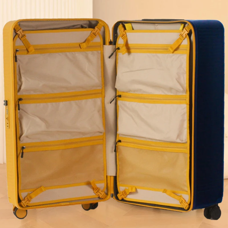 Тележка для багажа большой вместимости с открытой крышкой