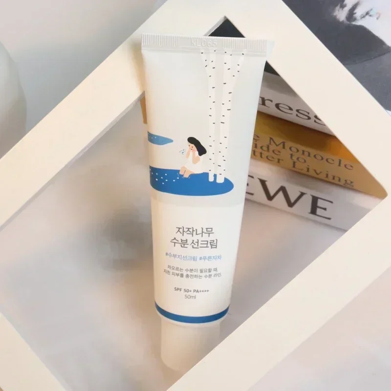 Корейский Увлажняющий солнцезащитный крем из березы SPF50 + PA +++ с сильной