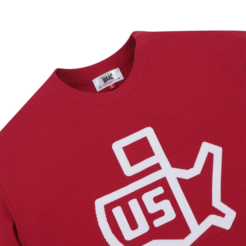 Покажите свой модный наряд. Женский теплый вязаный свитер. Изысканный и