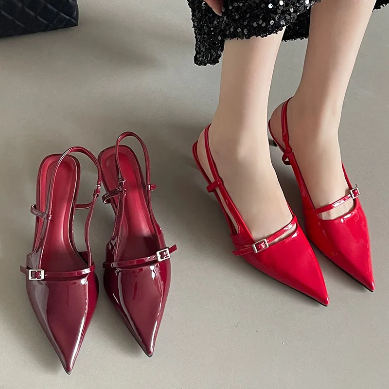 Туфли-лодочки женские на среднем каблуке заостренный носок дизайнерские