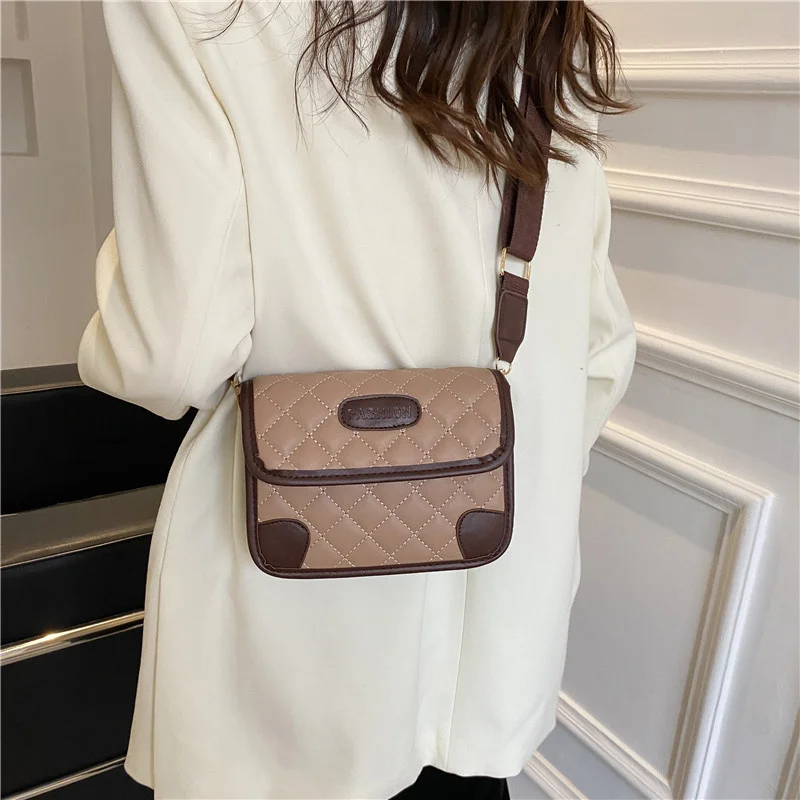 

Simple design small bag women's 2021 new ins texture leisure foreign style rhombic lattice single shoulder splicing messenger